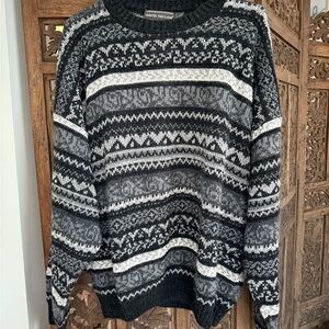 David Taylor Men's Sweater in Black and Gray Pattern